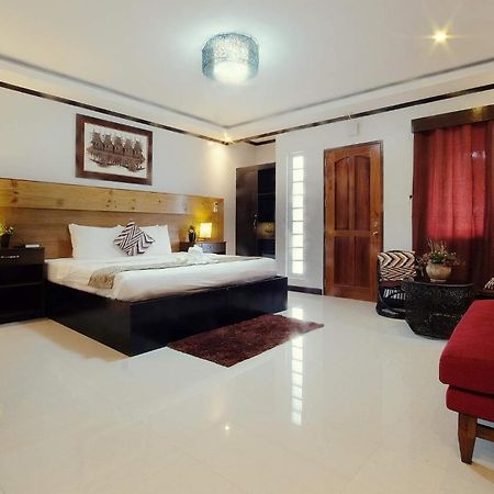 Bed and Breakfast Coron Bancuang Mansion Exterior foto